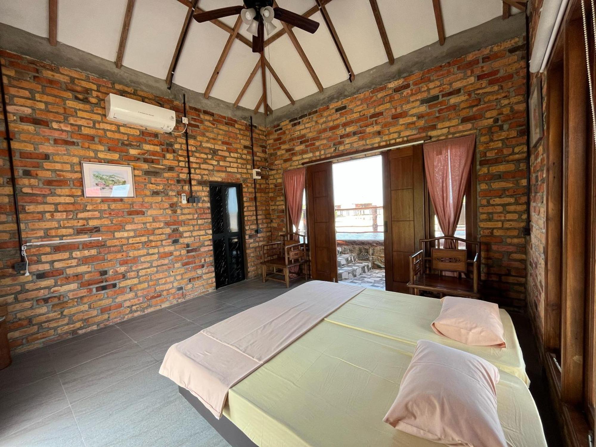 Loola Adventure Resort Teluk Bakau Exterior photo